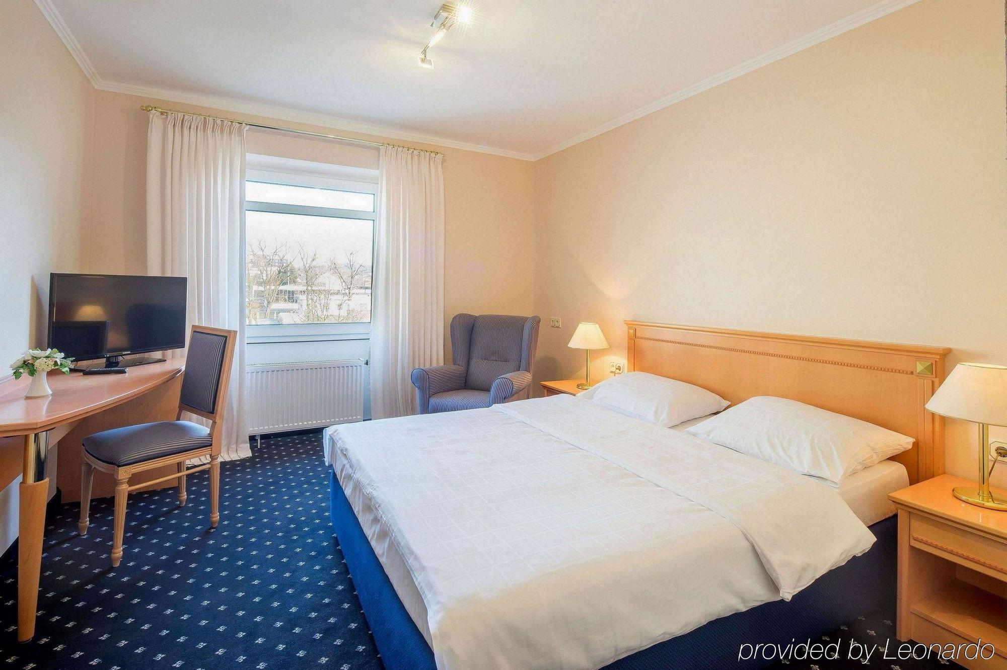 Trip Inn Hotel Astoria Гёттинген Экстерьер фото