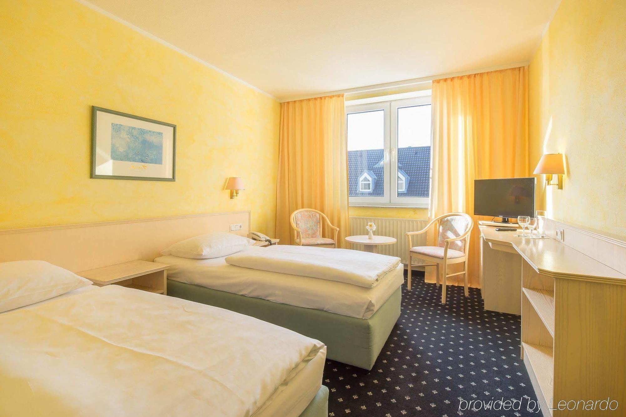 Trip Inn Hotel Astoria Гёттинген Экстерьер фото